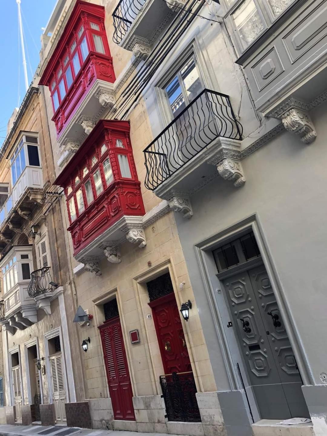 Отель Julesy'S Bnb Cospicua Экстерьер фото