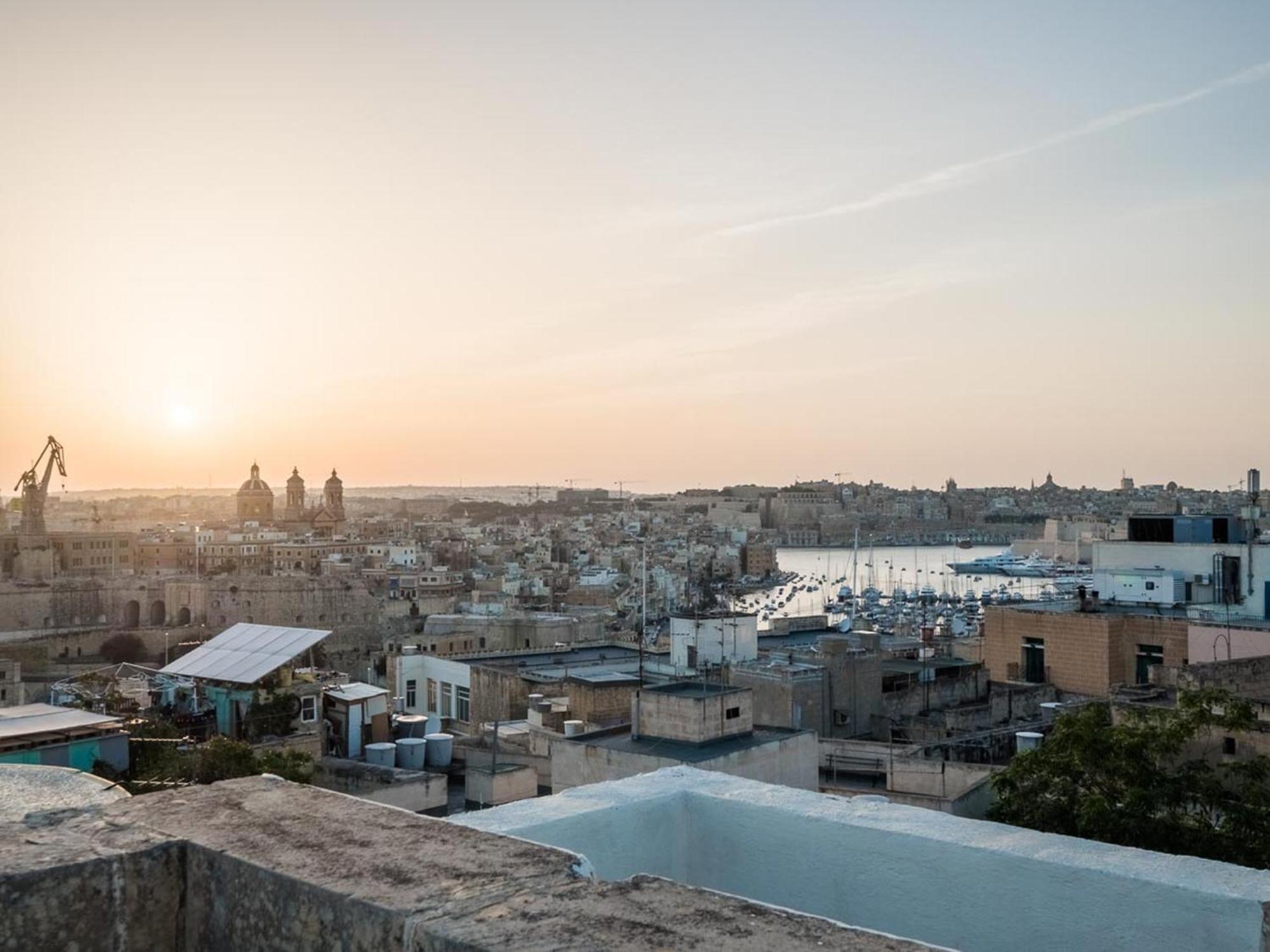 Отель Julesy'S Bnb Cospicua Экстерьер фото